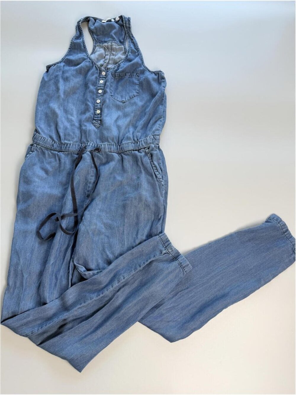 Dex Chambray Jumpsuit, Light Wash, Sleeveless Button Front Romper, Medium‎